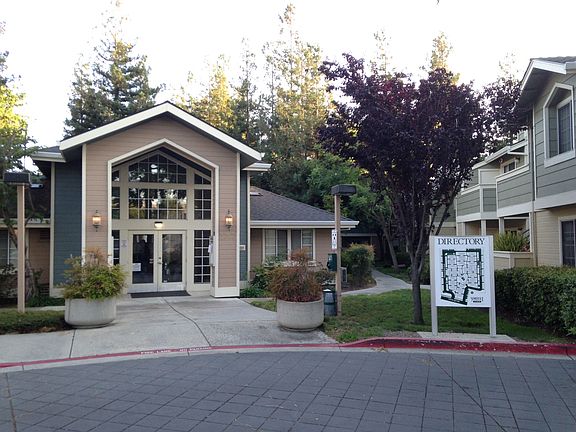 5th image of 2682 Somerset Park Cir