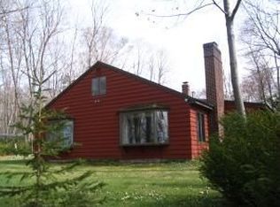 3108 Lakeshore Dr, Sault Sainte Marie, MI 49783