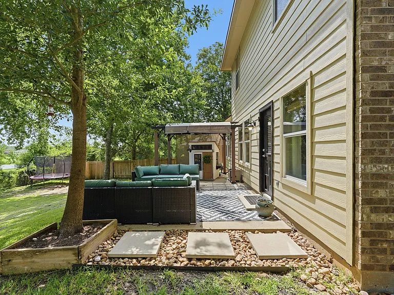13217 Lazy Ln — Photo 43
