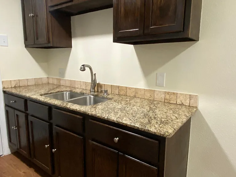 202 Liner St #B — Photo 3