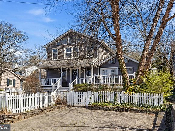 2nd image of 646 Shore Rd