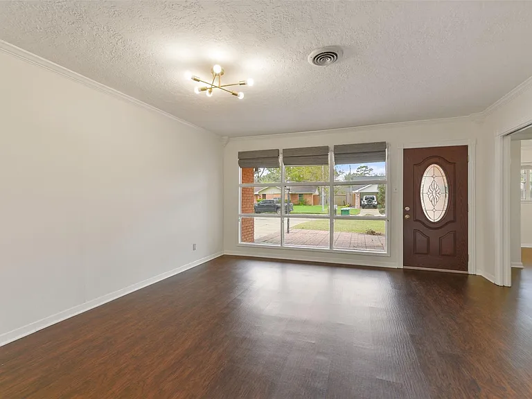 10515 Eddystone Dr — Photo 4