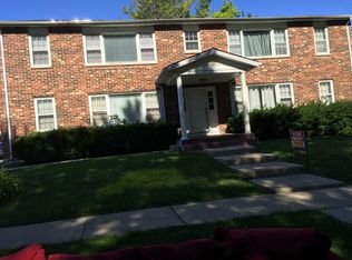 1274 Robinwood Dr, Elgin, IL 60123