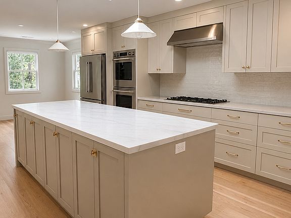 4th image of 67 Dexter Ave