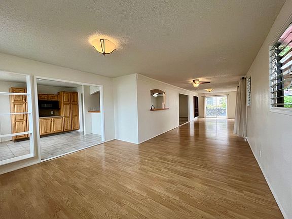 3rd image of 94-416 Hokulewa Pl