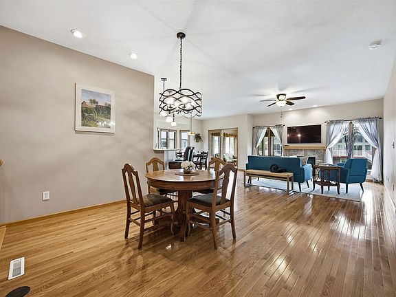 2nd image of 1628 Baldwin Ln