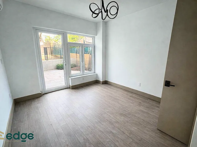 419 E 135th St #1G — Photo 5