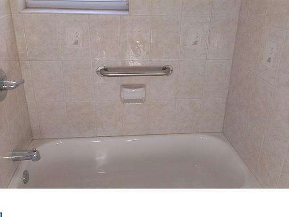 3rd image of 3803 N Darien St