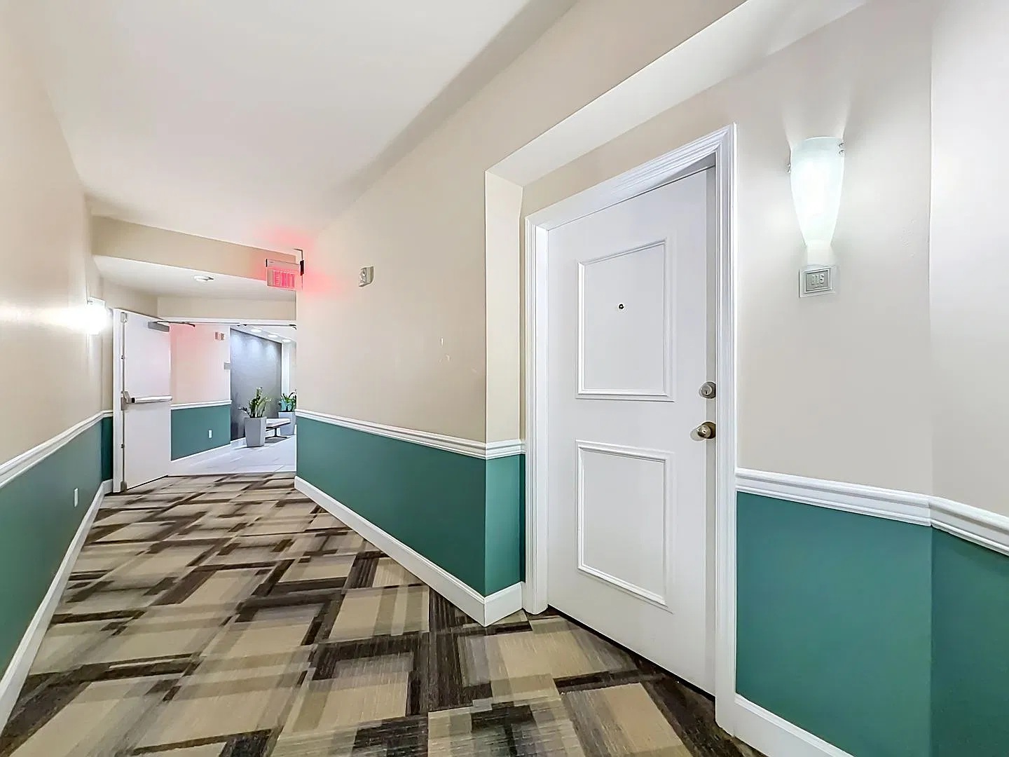 One Month FREE by 11/15! Lake Eola Views & Downtown Living at The Waverly — Photo 3