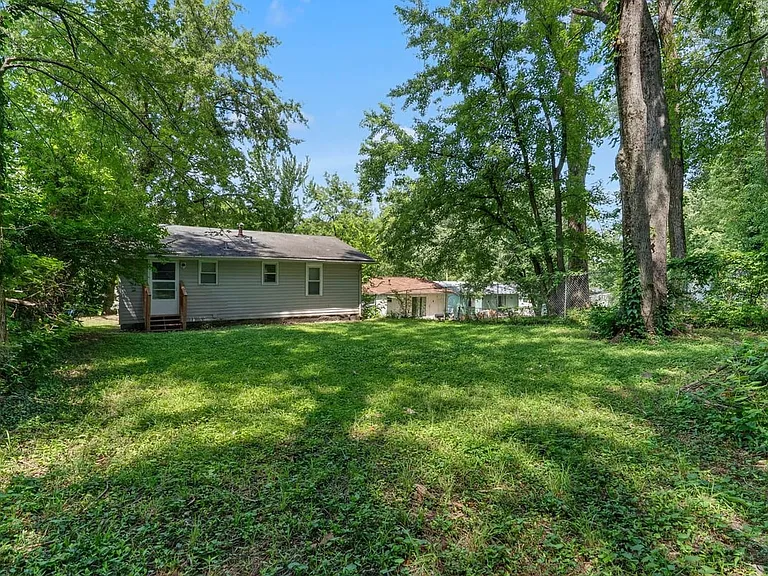 7534 Blanding Dr — Photo 19