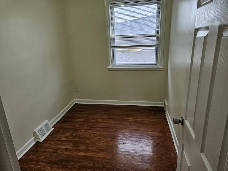 58 Suburban Ln — Photo 15