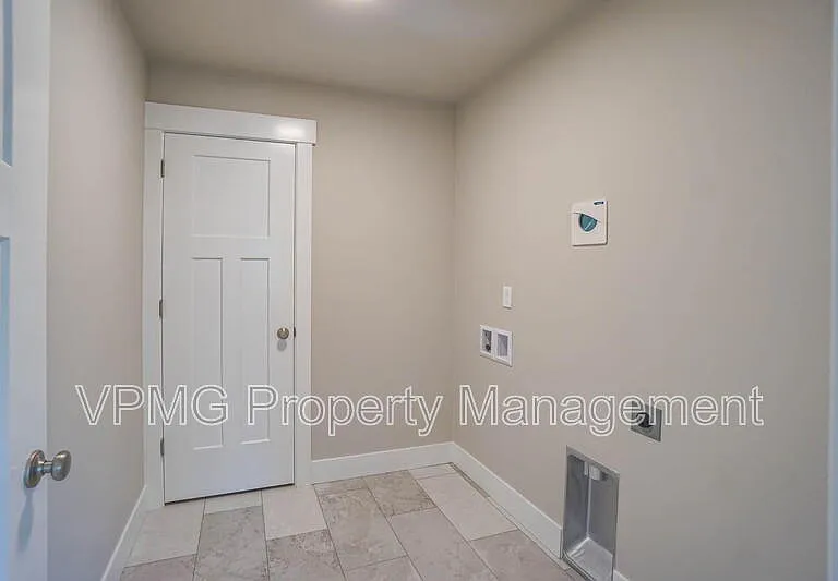 2347 E Otter Loop — Photo 19