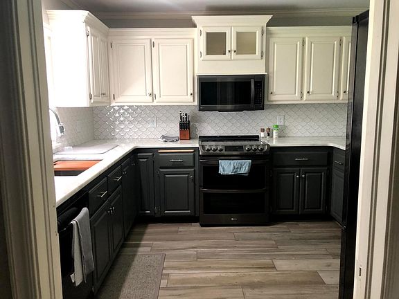 2nd image of 5105 72nd Ave NE