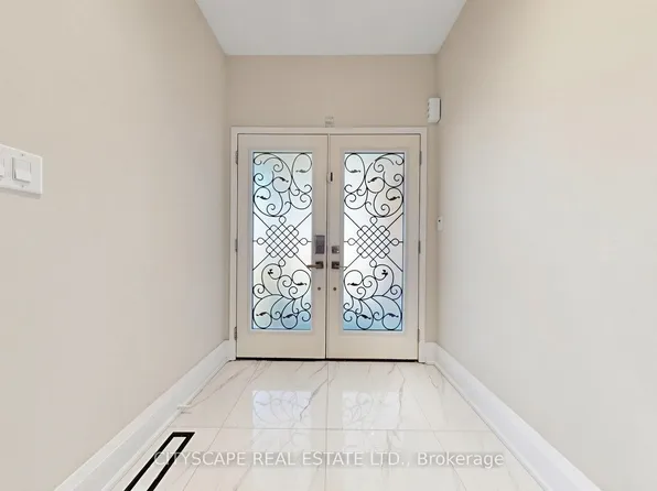 769 White Clover Way, Mississauga, ON L5V 0C2