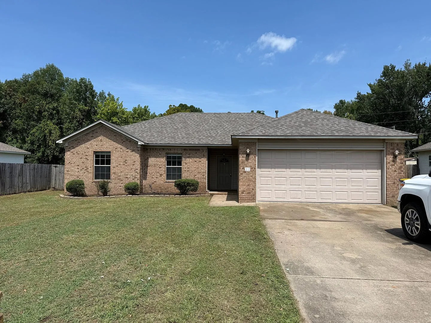 32 Thunderbird Dr., Cabot AR 72023 - Nice 3br 2ba w/fenced yard, Cabot Schools — Photo 1