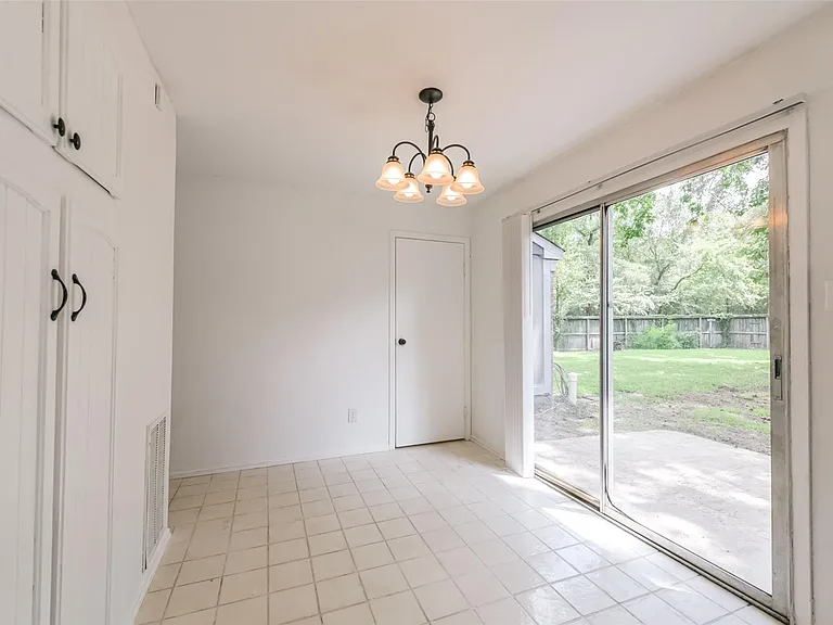 2203 Riverford Dr — Photo 22