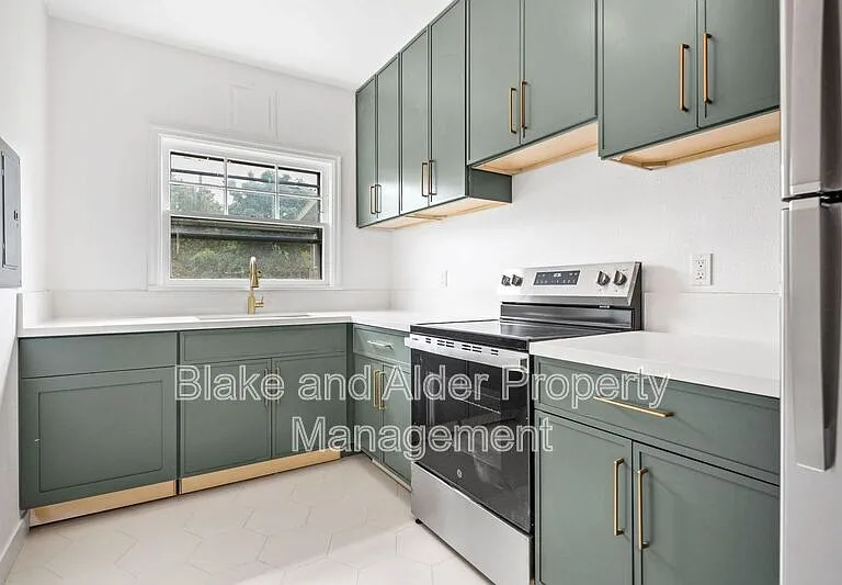 3622 SE Harrison St #6 — Photo 6