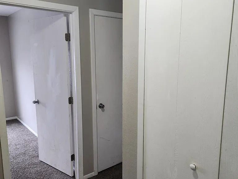 4515 W Bancroft St #9-10 — Photo 17
