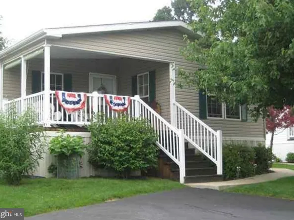412 W Cedar St, Palmyra, PA 17078