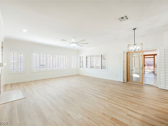 4th image of 1596 Fieldbrook St