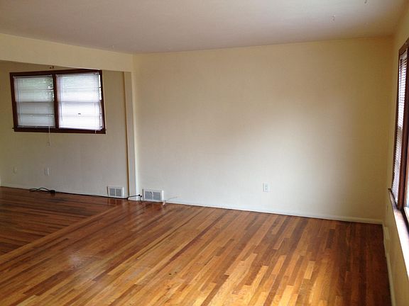 4th image of 145 S Collingwood Ave #1
