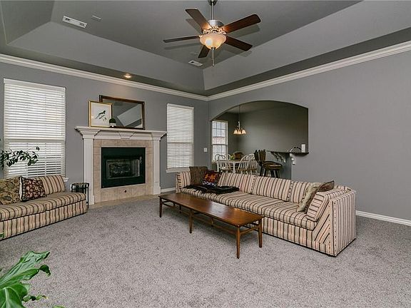 2nd image of 2607 N Shadow Crest Dr