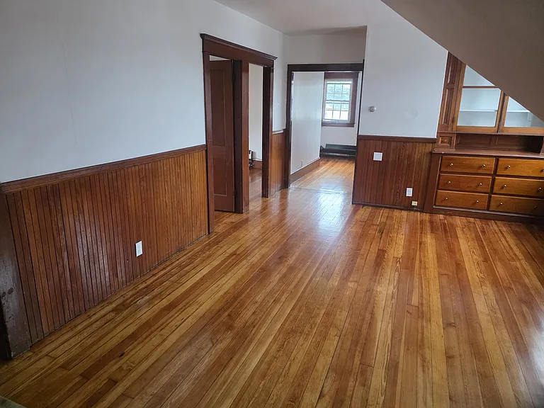 19 Stephen St #3 — Photo 2