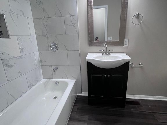 5th image of 4060 Alsace Pl