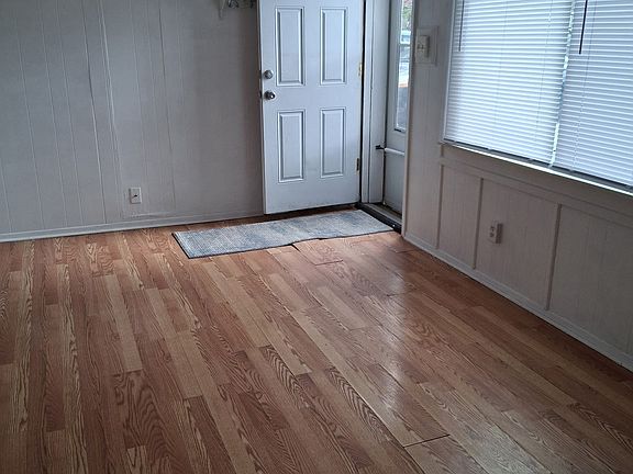 3rd image of 5054 Gratiot Ave #4