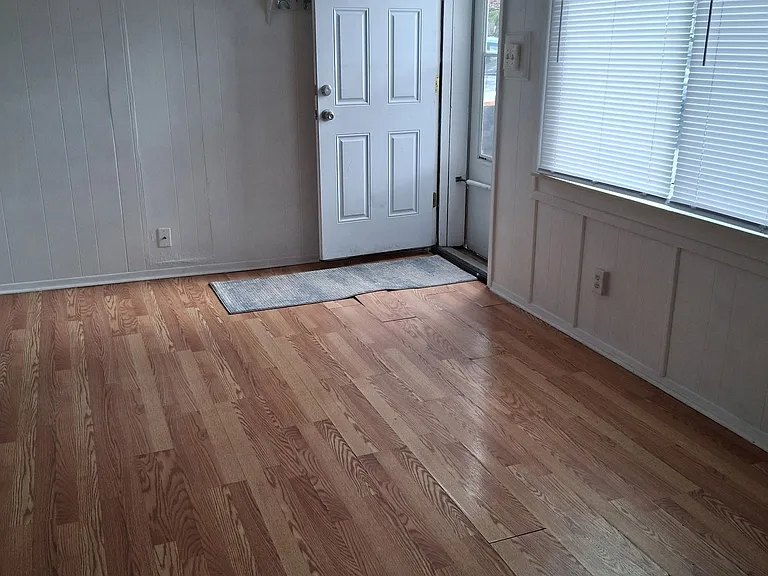 5054 Gratiot Ave #4 — Photo 3