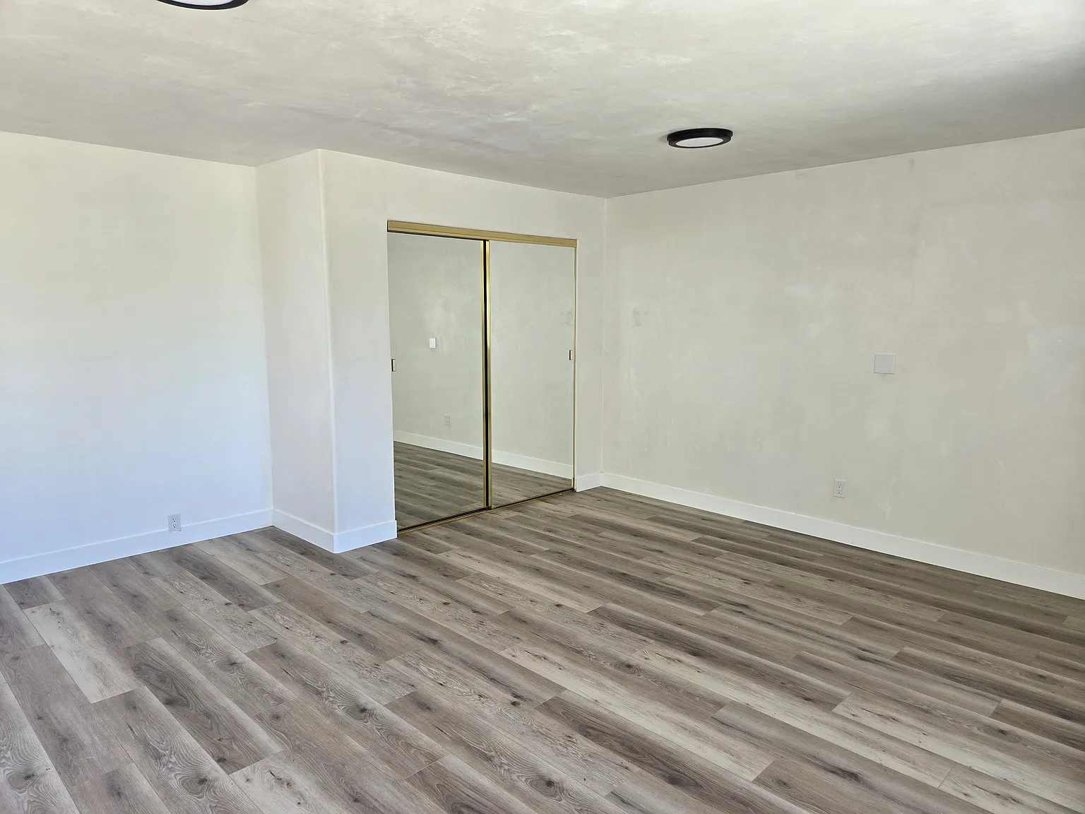 3 bed, 1618 sqft, $5,800 — Photo 4