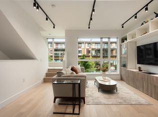 3984 Dumfries St, Vancouver, BC V5N 5R3