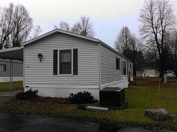 2nd image of 7 Tammy Ln