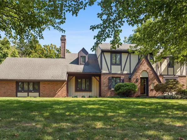 2982 Fairfield Dr N, Allentown, PA 18103