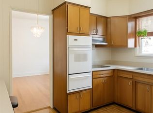 110 E Fairview Ave, Valley Stream, NY 11580