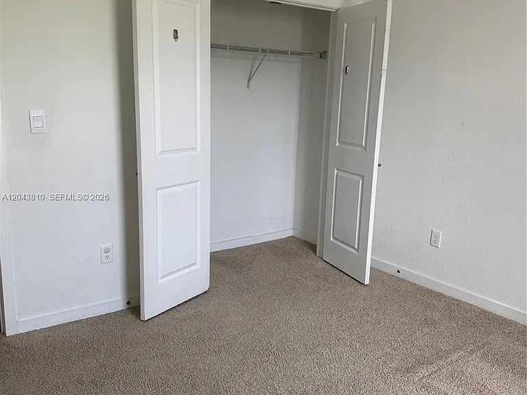 782 SE 18th St — Photo 17