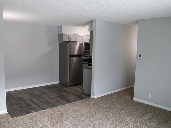 2nd image of 4340 Huntington Ave APT 2