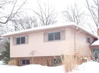 14390 Ash Dr, New Buffalo, MI 49117