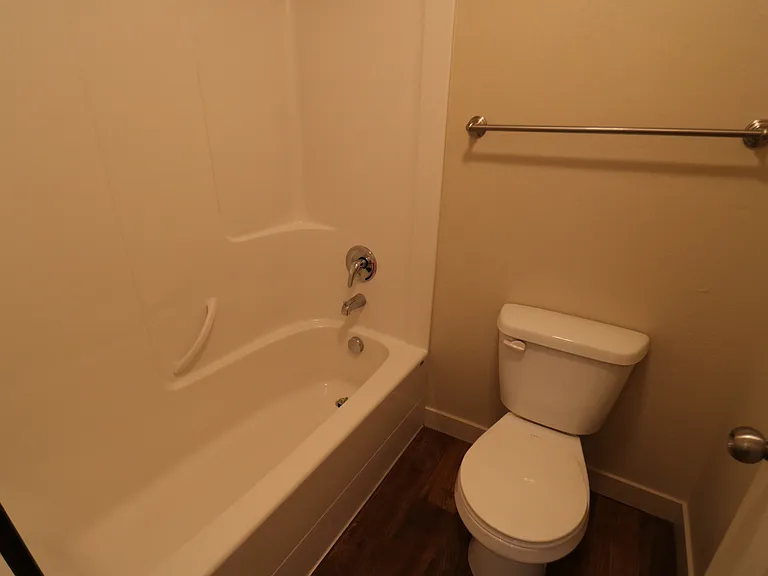 209 N 680 E — Photo 13