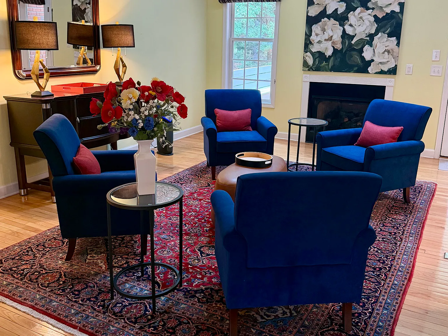 4 bed, 2702 sqft, $4,015 — Photo 4