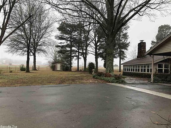 3rd image of 2018 S Benton Ave