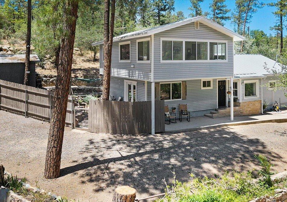 1st image of 910 S LAVALLEY Drive