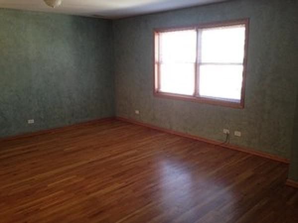 2nd image of 515 S Maplewood Ave APT 3N