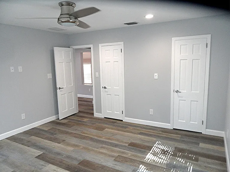 709 SW 4th Pl — Photo 9