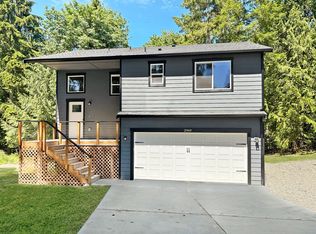 2969 Woods Rd E, Port Orchard, WA 98366