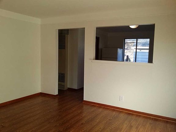 3rd image of 1655 Parkwood Ave