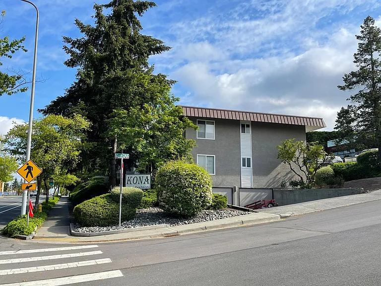 1212 Market St — Photo 2