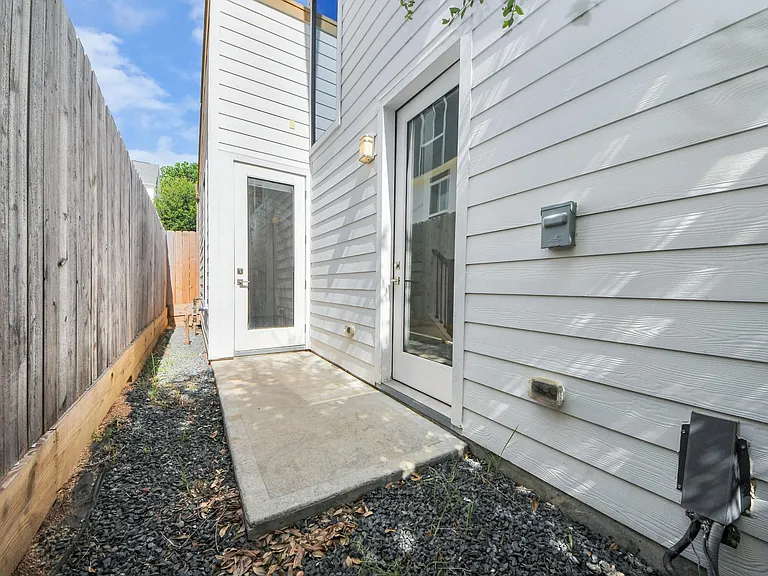 1703 Cedrocanna Ln — Photo 32