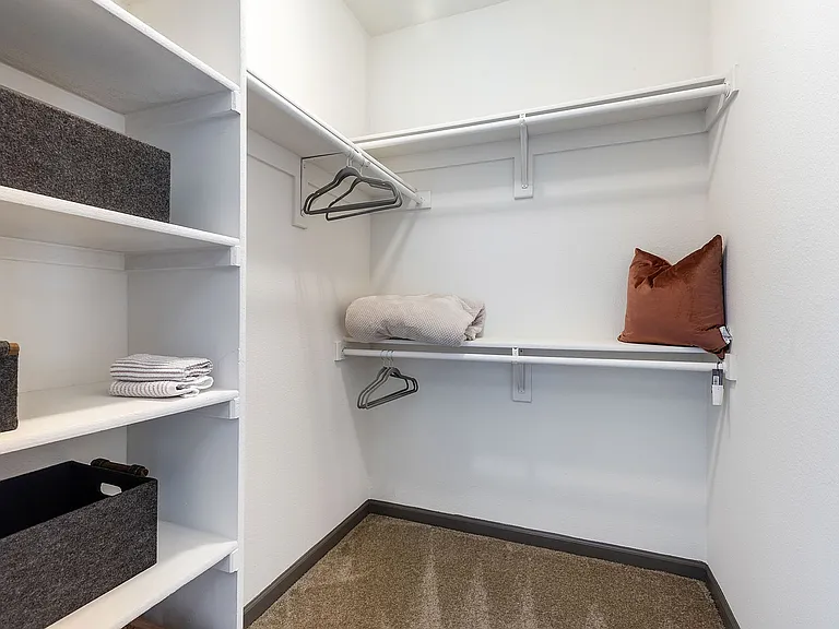 Walk-in Closet