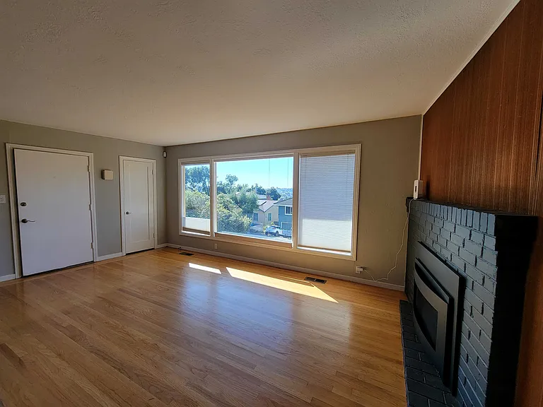 118 El Verano — Photo 3